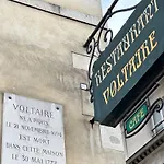 Spacious Studio In Saint-germain-des-pres Paříž