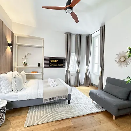 Spacious Studio In Saint-germain-des-pres * Paris