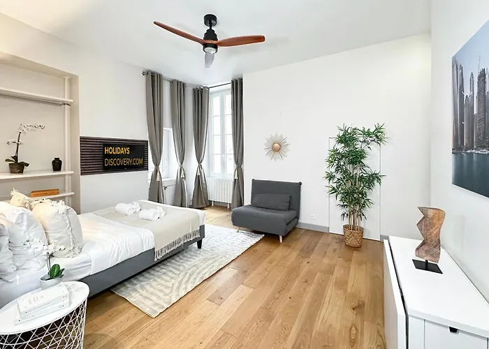 Spacious Studio In Saint-germain-des-pres *