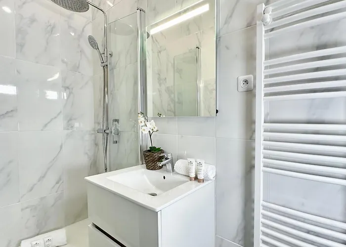 Spacious Studio In Saint-germain-des-pres Apartamento París